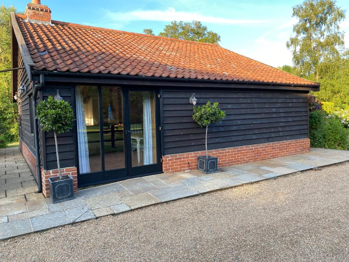 Brundish Suffolk Barn 2 Bed Idyllic 6 Acres Villa Wilby  Buitenkant foto
